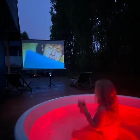 Morski Klimat Z Balia I Kominkiem Feriehus